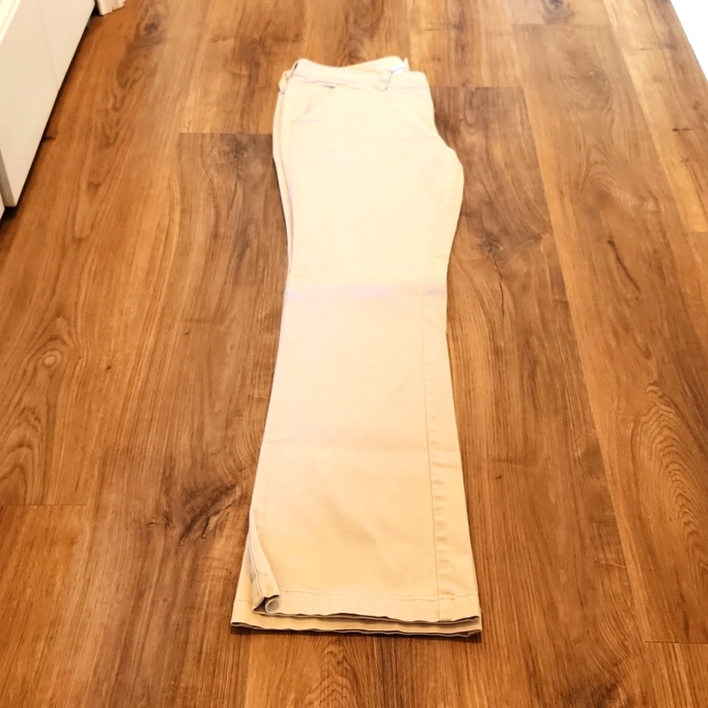 Ladies khaki pants